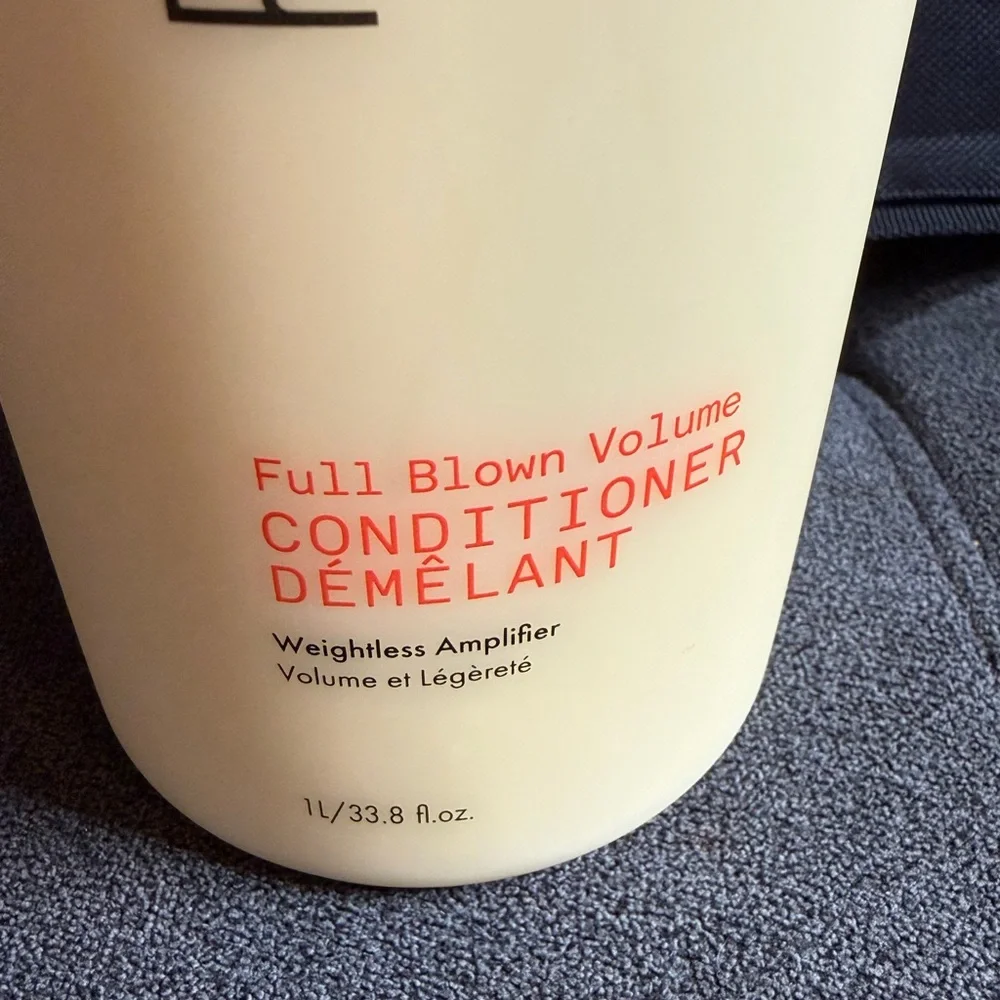 New FEKKAI Full Blown Volume Conditioner - Yellow 33.8 Fl. OZ - Picture 2 of 6